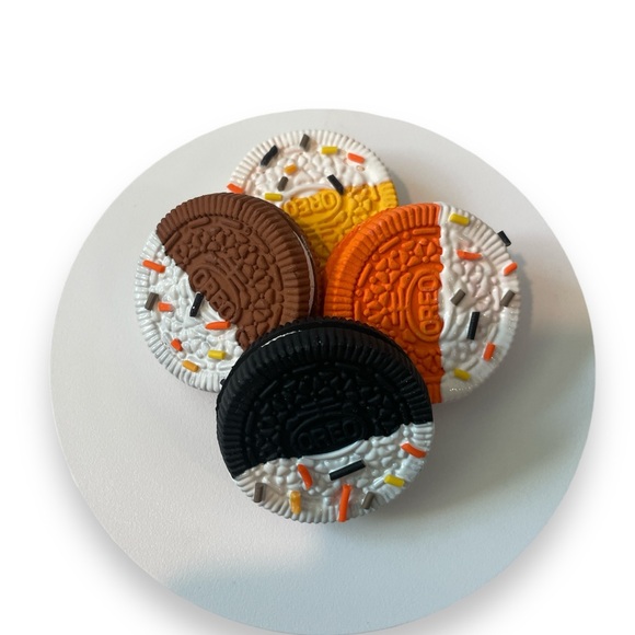 🆕Sets of 4 Fake Fall  Oreos cookies| Faux cookies | False Oreos cookies … - Picture 7 of 8